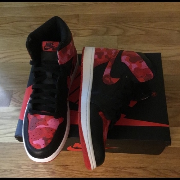 Brand New Jordan 1 Bape lot size 10 - Picture 3 of 5